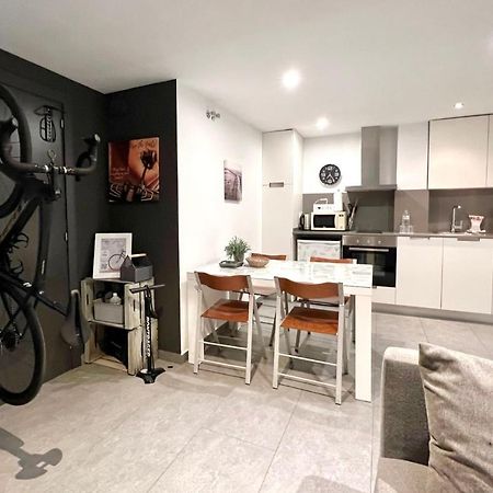 Apartament Flateli Montjuic Girona Zewnętrze zdjęcie